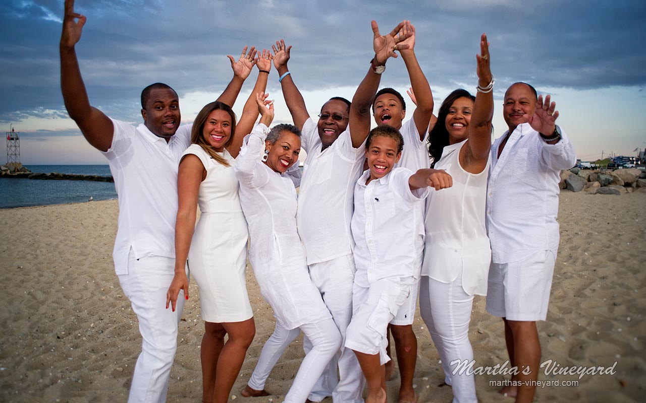 What city is the best place in America to raise a blk family and why