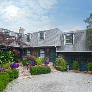 Charles and Charles B&B Vineyard Haven