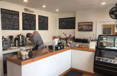 Vineyard Haven Juice Bar, Take-Out & Organic Coffee