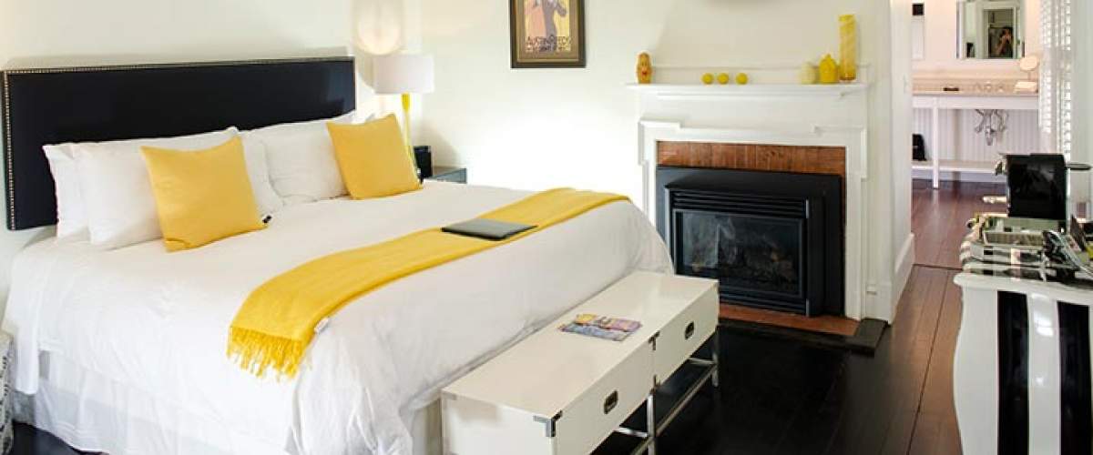 hotel bedroom